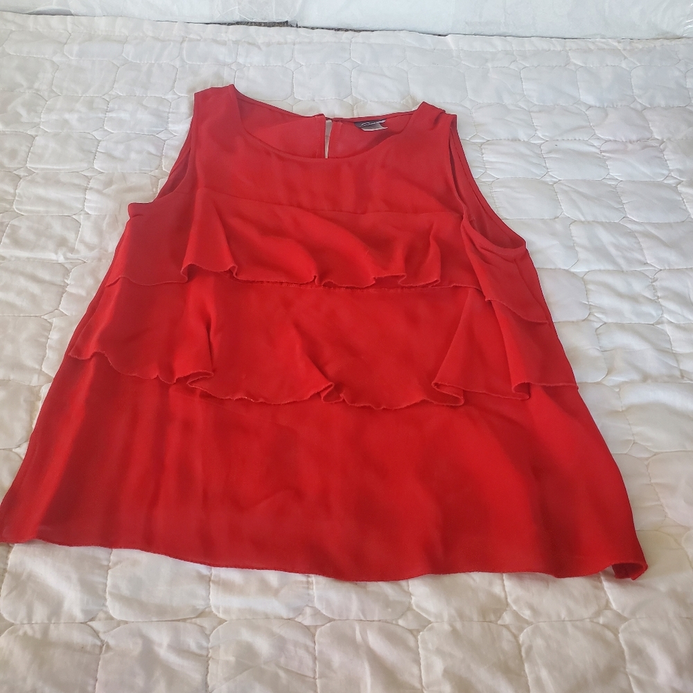 Tops - Picture 3 of 12